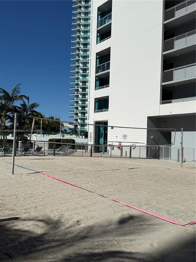 Building Photo - 888 Biscayne Blvd