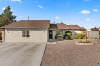 Building Photo - 310 Cll Quieta NE