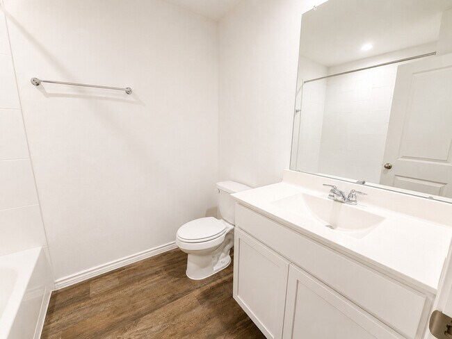 Building Photo - 4211 Westbrook Pk Ln