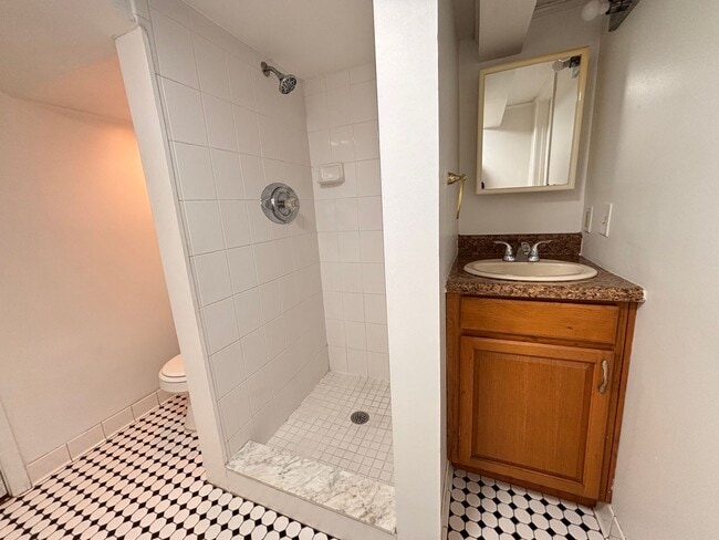 Building Photo - Move-In Ready! Walk to Flagler College & Historic Downtown | 1BR Available Now