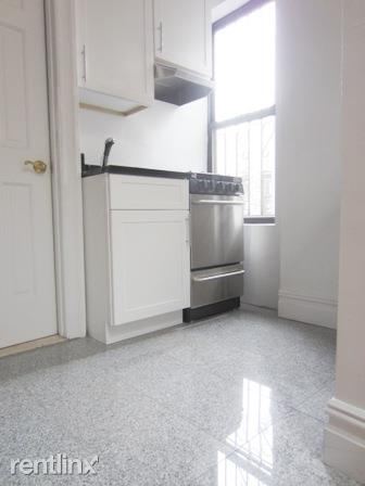 Primary Photo - 35 Bedford St