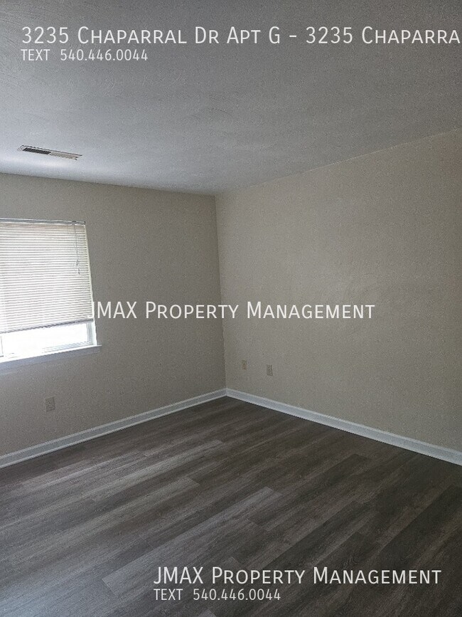 Building Photo - 3235 Chaparral Dr