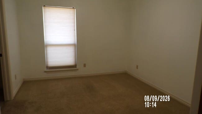 Building Photo - 114 Sandy Trail Cir