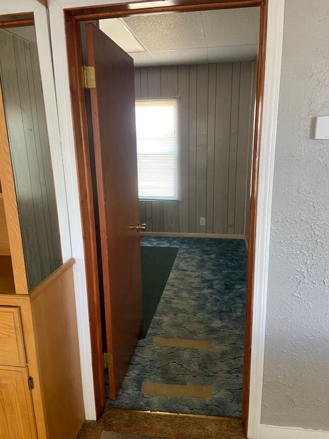 Building Photo - 2 bed 1 bath home in St Anthony