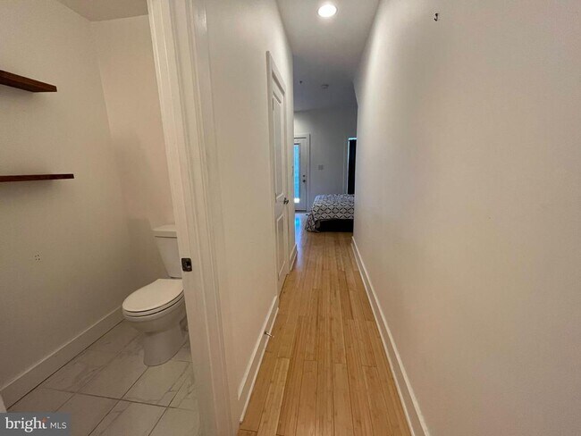 Building Photo - 1013 V St NW