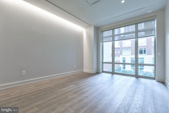 Building Photo - 130 18TH St