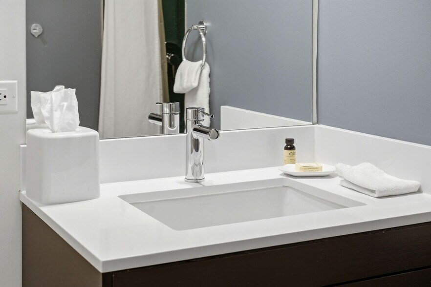 Building Photo - 417 S Dearborn St