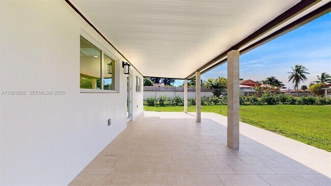 Building Photo - 3801 SW 132nd Ave