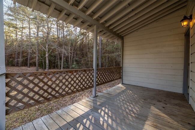 Building Photo - 2405 County Rd 2235