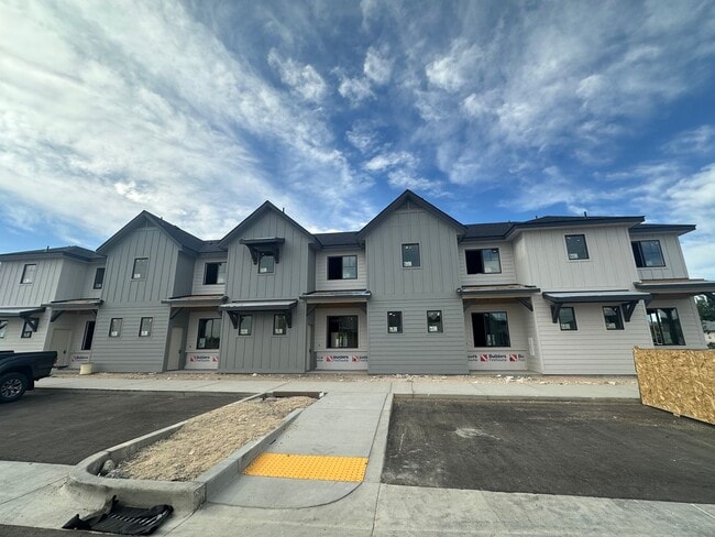 Building Photo - 4095 S Lone Pne Wy