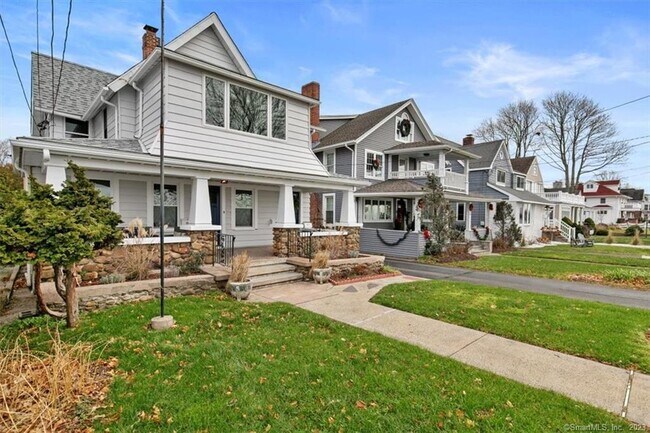 Building Photo - 223 Townsend Ave