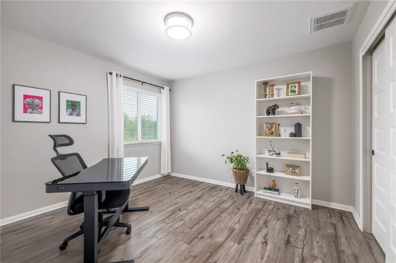 Building Photo - 529 Trinity Bend