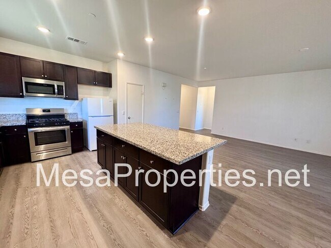 Building Photo - 11784 Ginger St