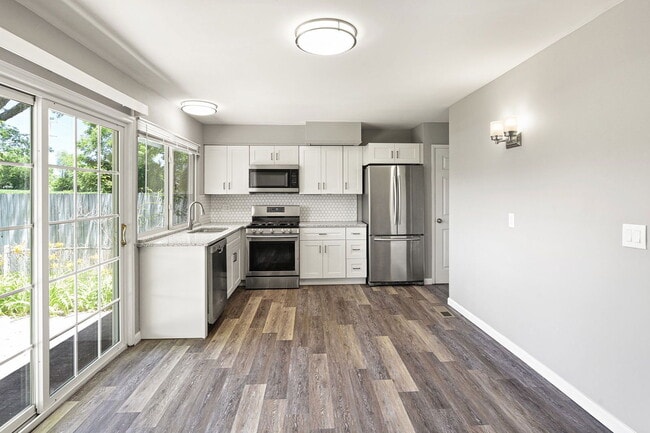 Building Photo - 3483 Norberg Dr