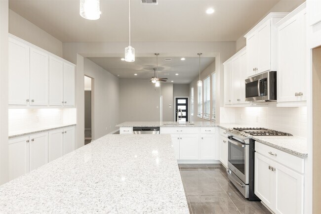 Building Photo - 24219 Tallgrass Mdw Trl