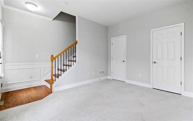 Building Photo - 217 16th St NW