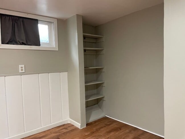 Building Photo - House For Lease