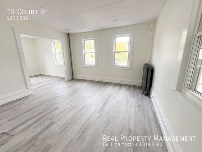 Building Photo - *Winter Rental* - Bright & Spacious 4-Bed ...