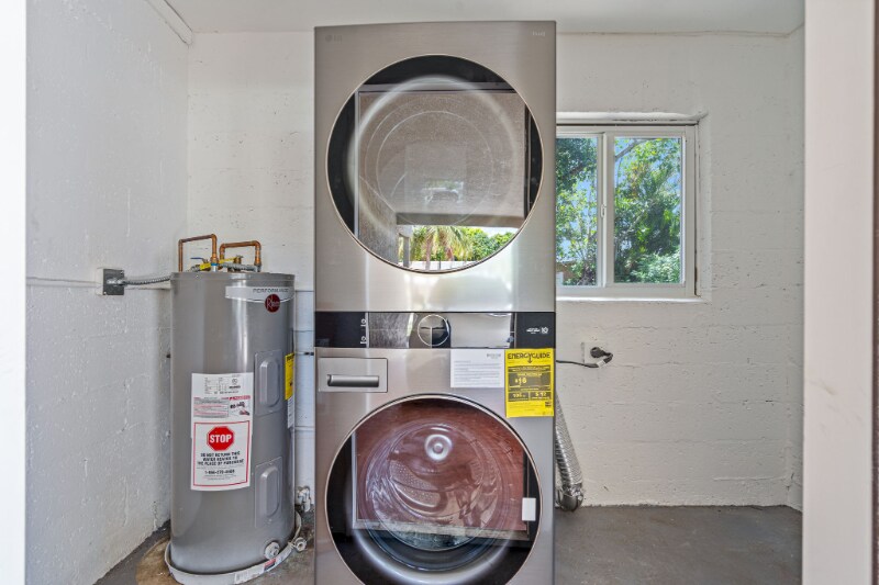 Building Photo - 3220 NW 4th Ct