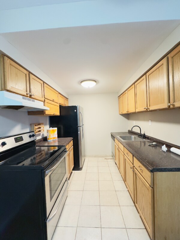 Building Photo - 102 Hopkins Ct