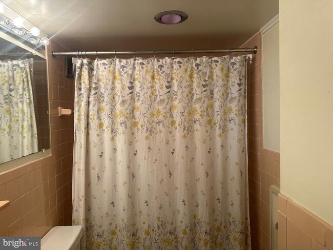 Building Photo - 2500 N Van Dorn St