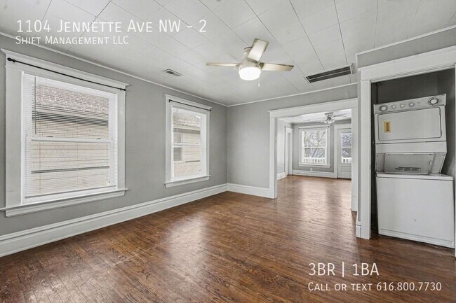 Building Photo - 1104 Jennette Ave NW
