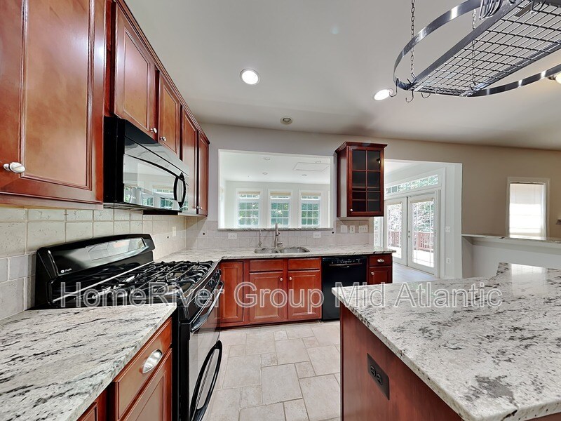 Building Photo - 16475 Kramer Estate Dr