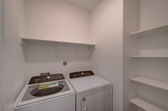 Building Photo - 16110 Elbridge Ct