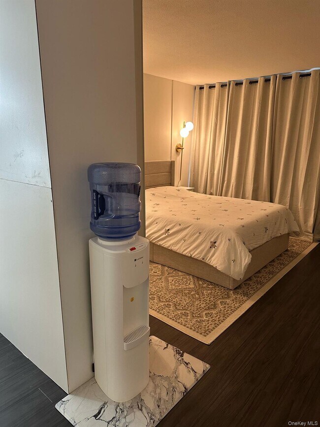 Building Photo - 150-38 Union Tpke Un