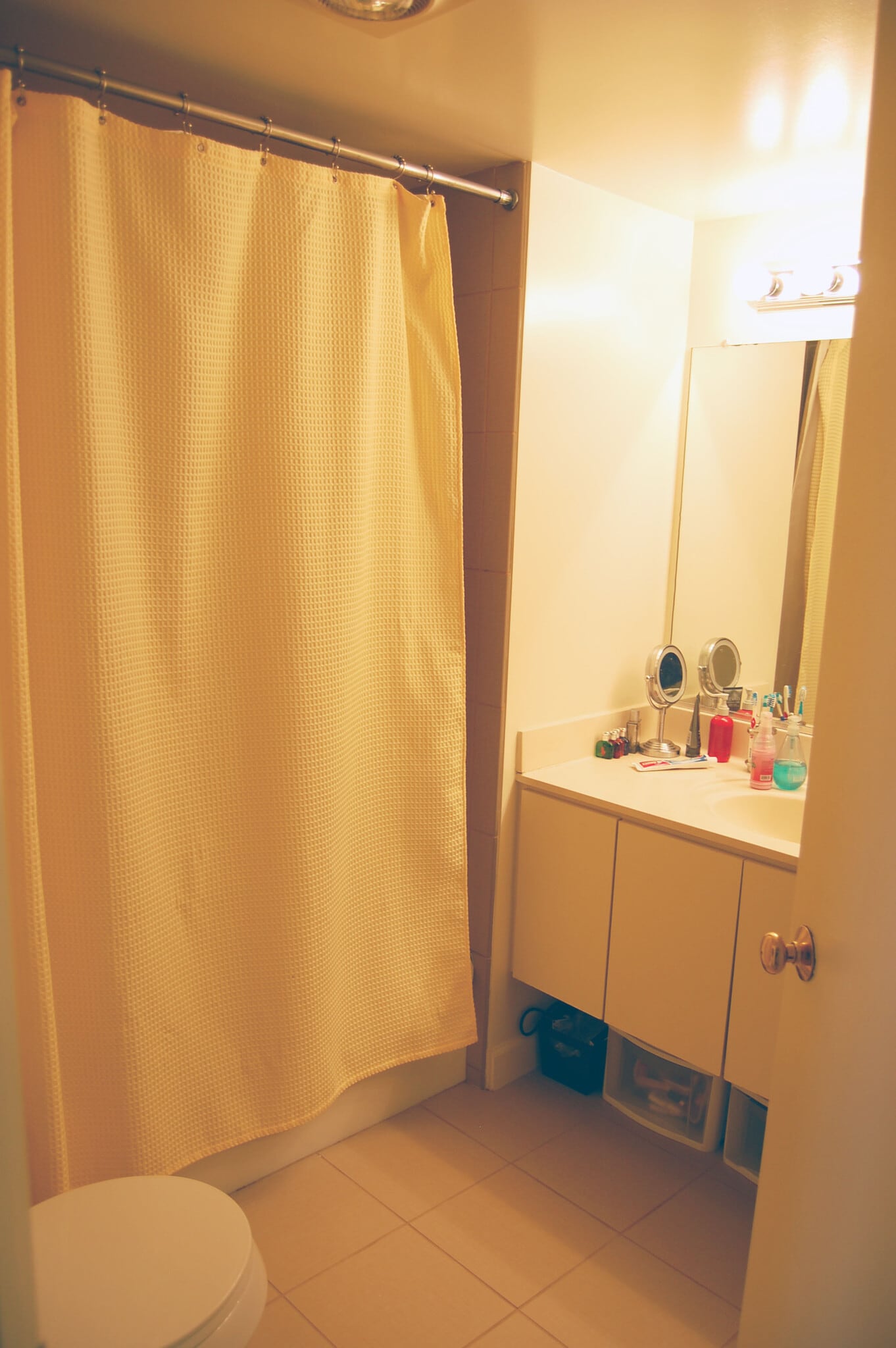 Bathroom - 2100 Langston Blvd