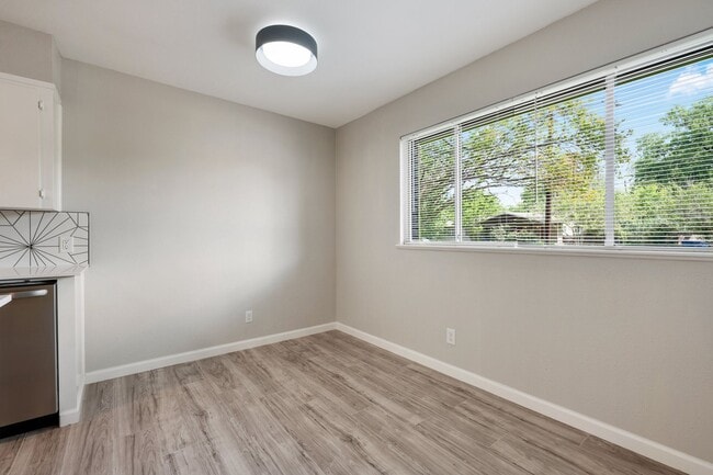 Building Photo - 1513 Braes Ridge Dr