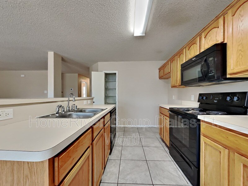 Building Photo - 9952 Thomas Jefferson Dr
