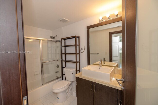 Building Photo - 50 Menores Ave