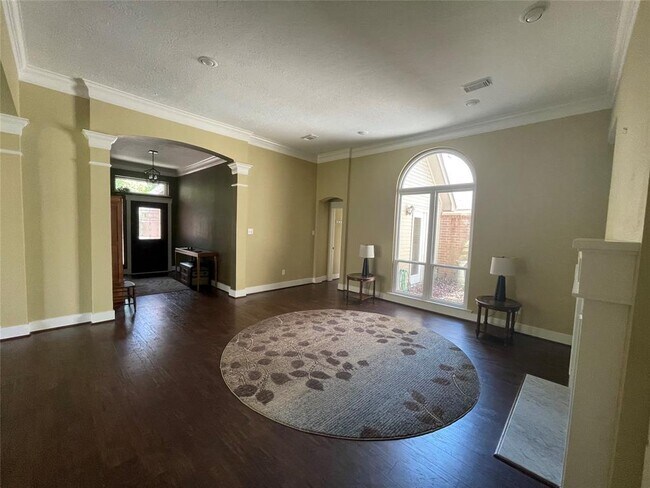 Building Photo - 2506 S Strathford Ln