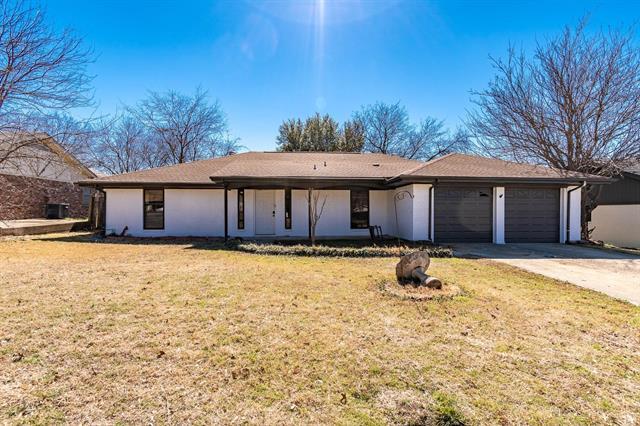 Primary Photo - 6704 Greenacres Dr