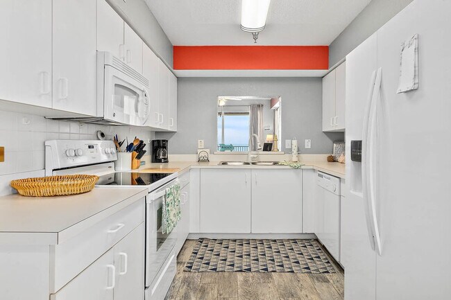 Building Photo - 110 Surfview Dr