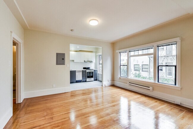 Interior Photo - 755 O'Farrell