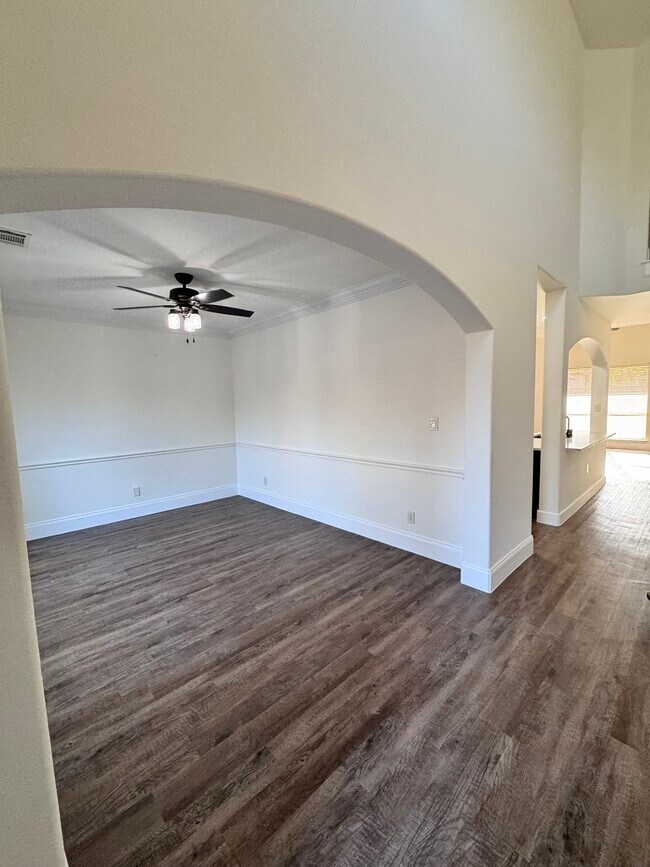 Building Photo - 15833 Bent Rose Way