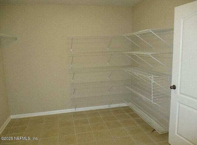 Building Photo - 86339 Cartesian Pointe Dr