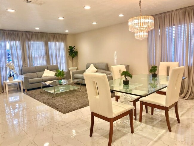 Building Photo - 738 Bridle Ridge Loop