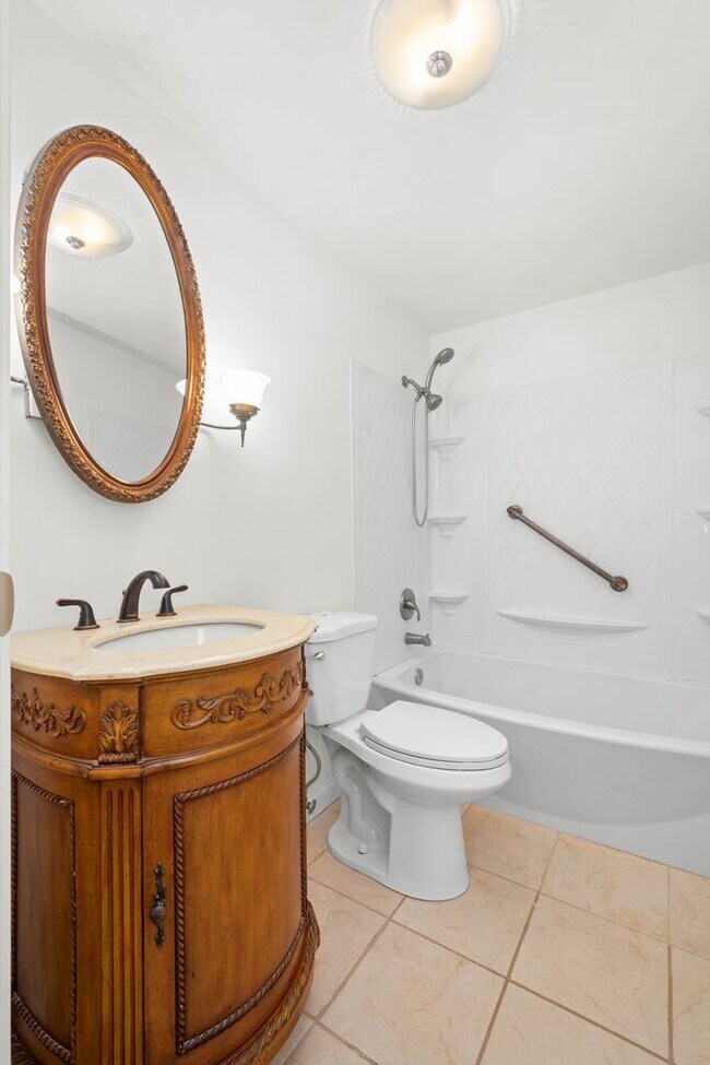 Building Photo - AVAILABLE OCT 1ST!! BEAUTIFUL 4 BEDROOM IN...