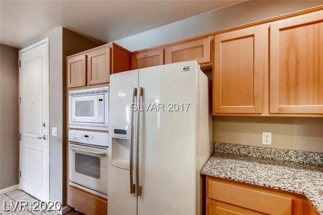 Building Photo - 23 E Agate Ave