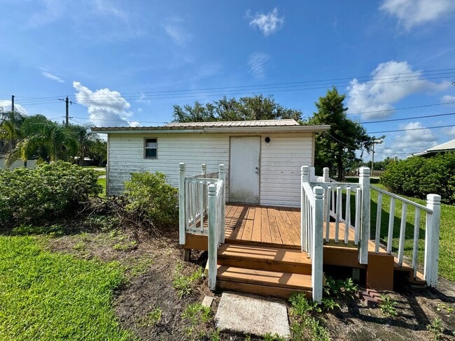 Building Photo - Adorable 2-Bedroom Home for Rent in Plant ...