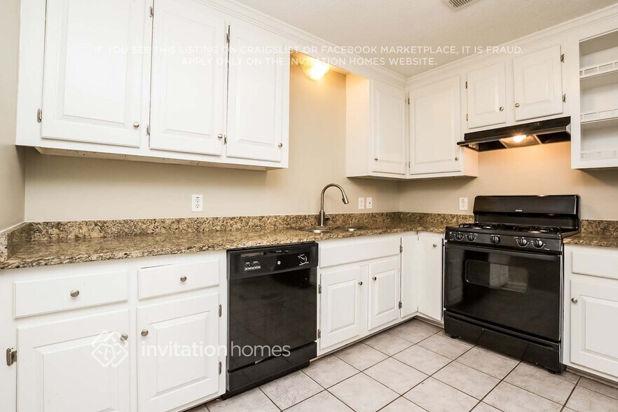 Building Photo - 113 N Etowah Ln