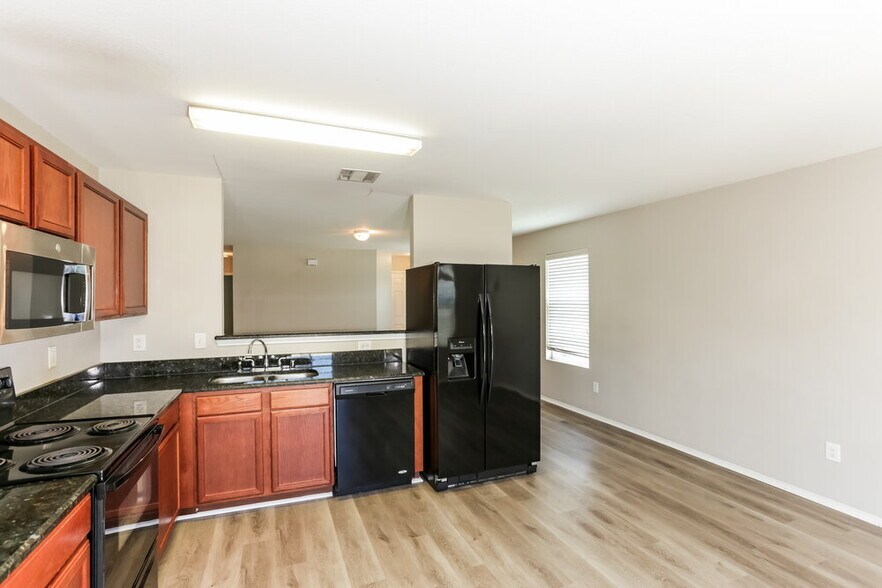 Building Photo - 1303 Macaw Ct