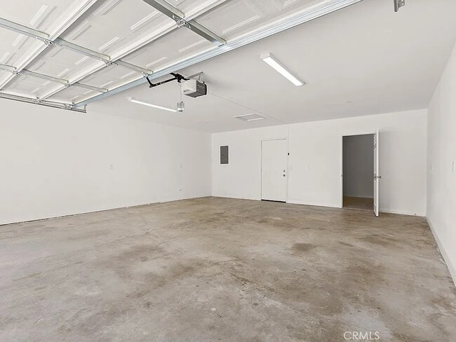 Building Photo - 11821 Wutzke St