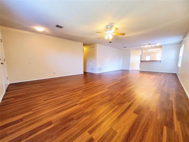 Building Photo - 2224 Red Oak Dr