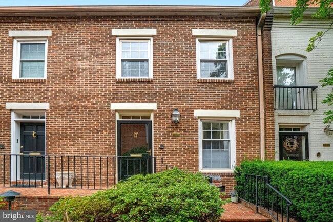 Building Photo - 1142 N Pitt St