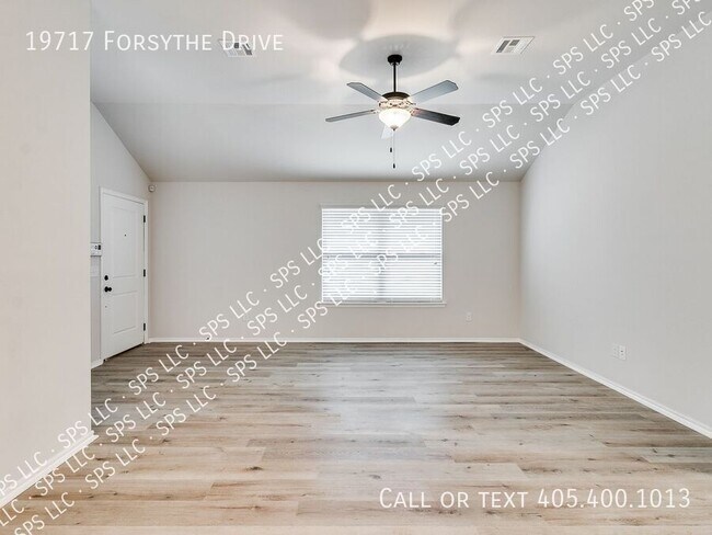 Building Photo - 19717 Forsythe Dr