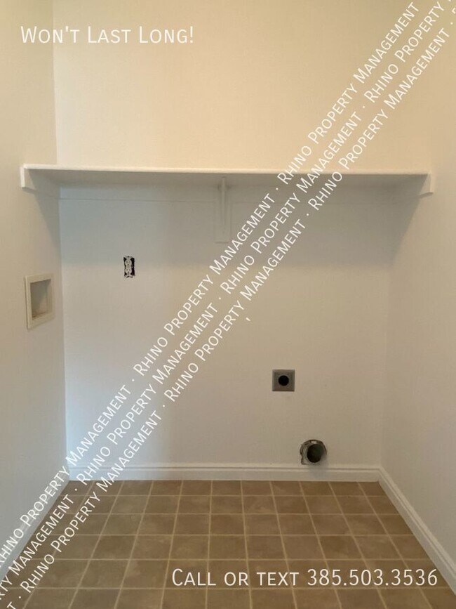 Building Photo - 3 Bed/3 Bath Duplex in Draper